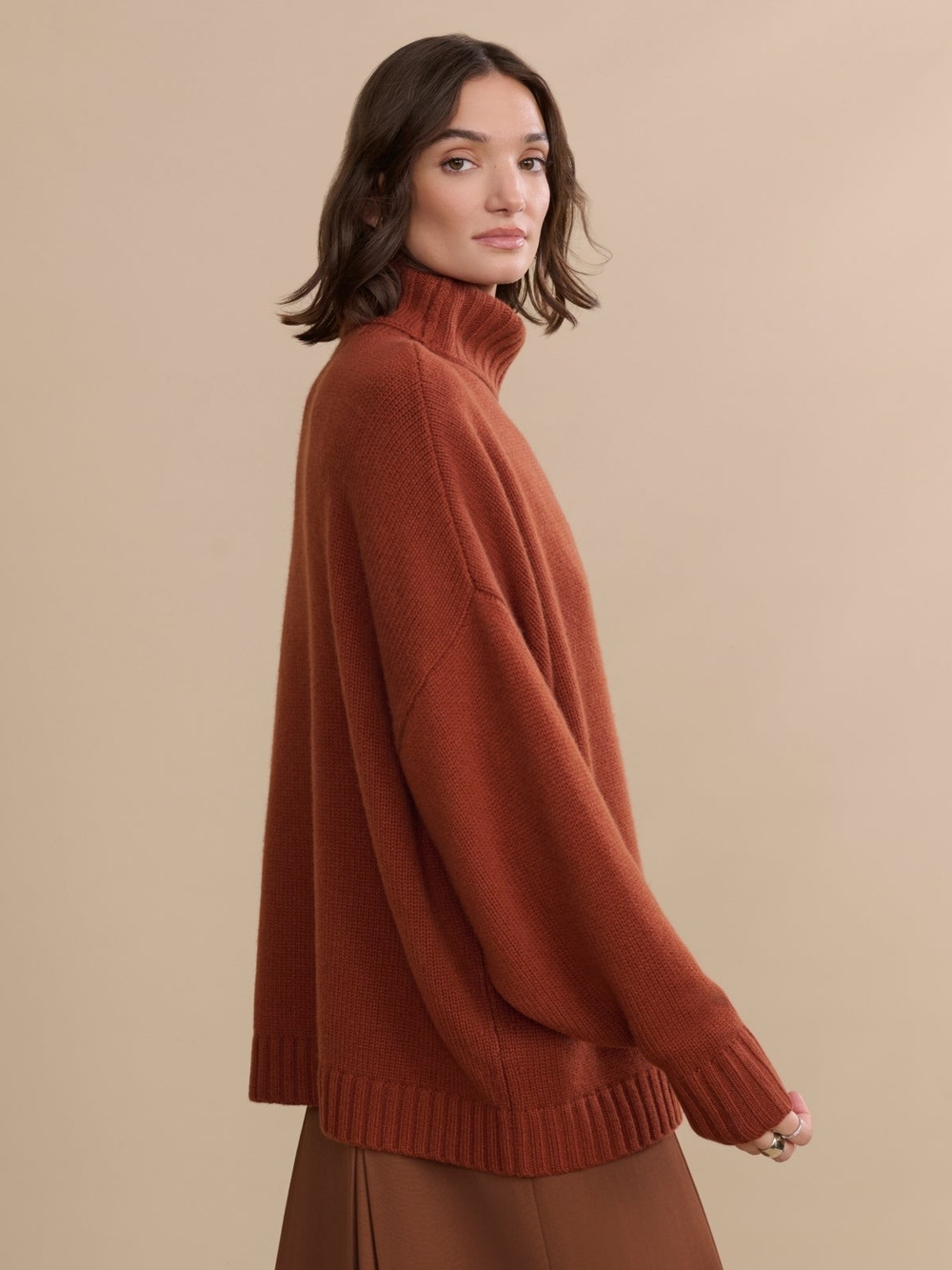 100%Cashemere Oversized Rust Turtleneck Sweater - Women